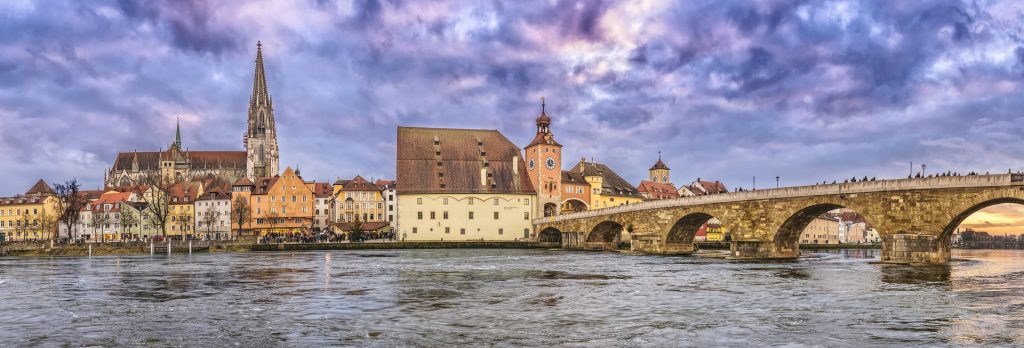 regensburg-3023439_1920